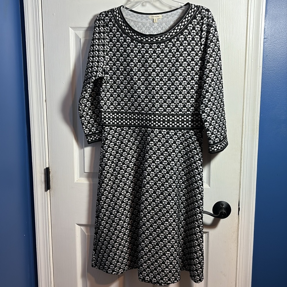 Max Studio Black and White Geometric Long Sleeve Dress Large